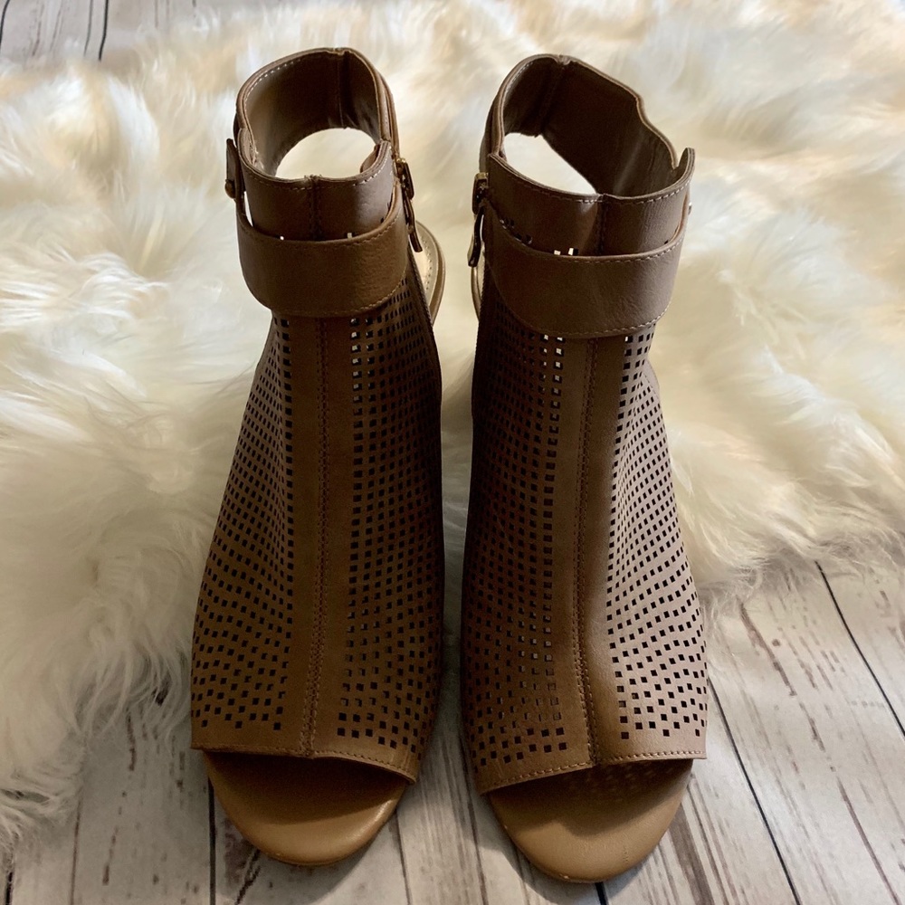 ANA BOOTIE HEELS - Picture 3 of 6